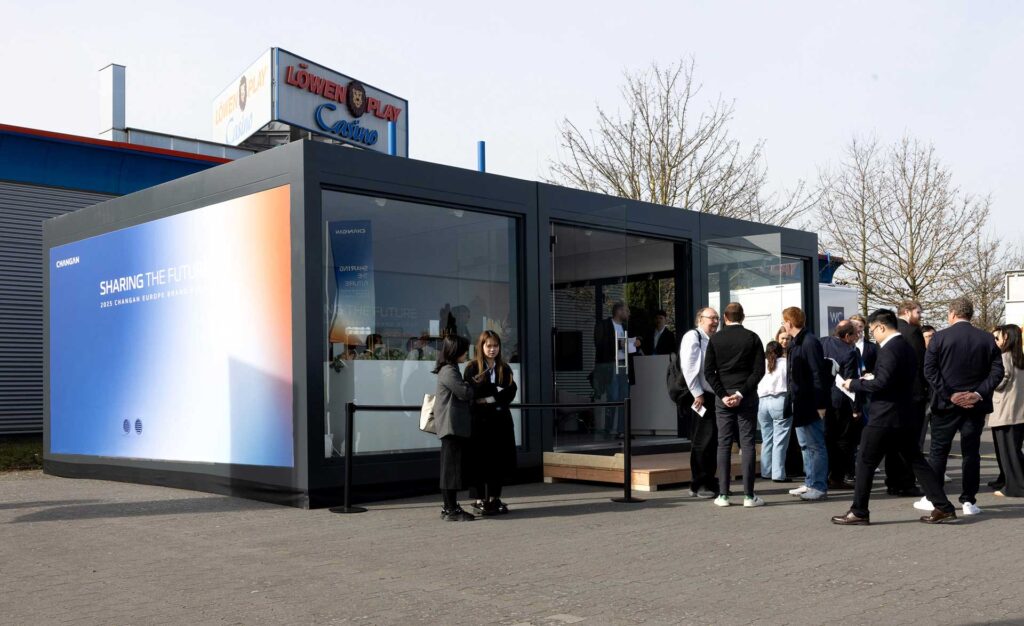 Changan Roadshow 2025 – mobiler Showroom Außenperspektive Sharing the Future